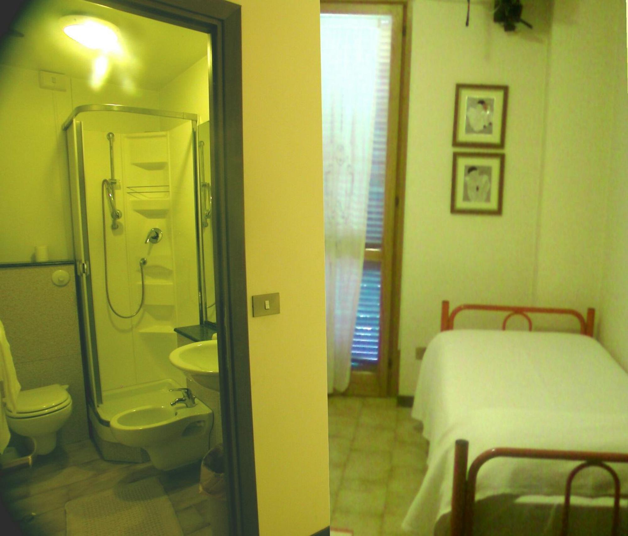 Albergo-Ristorante"Parco Alle Noci"Tra La Cascata Delle Marmore,Labro E Valle Santa Di S Francesco Rivodutri Extérieur photo