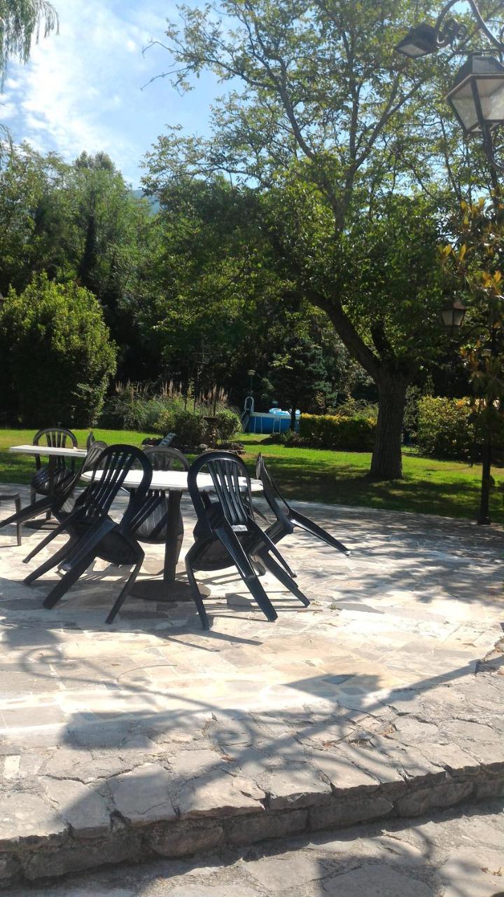 Albergo-Ristorante"Parco Alle Noci"Tra La Cascata Delle Marmore,Labro E Valle Santa Di S Francesco Rivodutri Extérieur photo